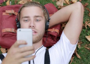 Sony лишает россиян доступа к иностранным песням