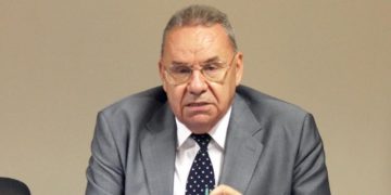 Украина должна отдать территории Венгрии, Польше и России