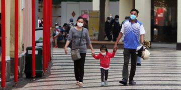 В Китае закрыли на карантин 21-милионный город