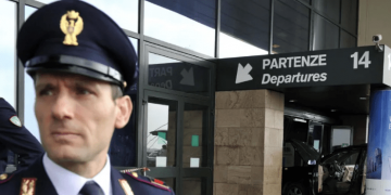 В аэропорту Милана нашли 13 кг кокаина