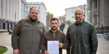 Украина подала заявку на вступление в НАТО по ускоренной процедуре