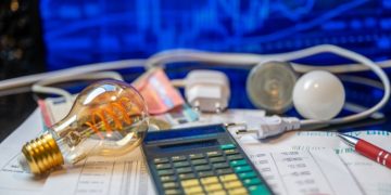 Украине придется повысить тарифы на газ и электроэнергию