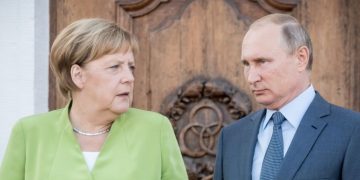 Меркель призвала не игнорировать ядерные угрозы Путина