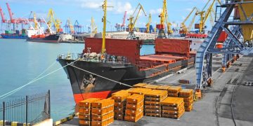 Украинское правительство запретило экспорт в Россию