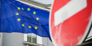 Страны Балтии и Польша вводят запрет на въезд россиян