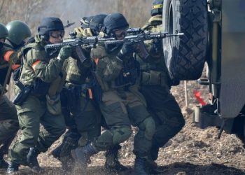 Лукашенко продлил военные учения армии Беларуси