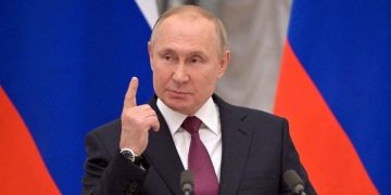 Московские депутаты призвали Путина сложить полномочия