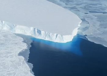 Ледник судного дня тает вдвое быстрее