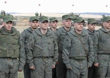 В РФ приняли поправки к закону о военной службе