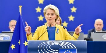 Глава Еврокомиссии прибыла в Киев на встречу с Зеленским