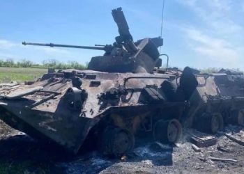 Российские десантники попали в окружение в Изюме