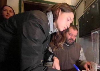 Россияне завезли массовку из Крыма для участия в псевдореферендуме