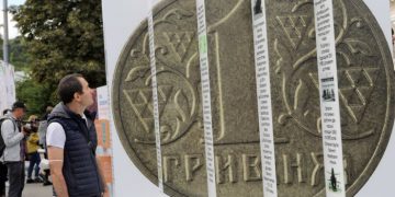 Как банки держат экономику во время войны