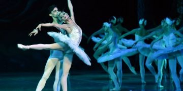 Балерины Большого театра остались без пуантов