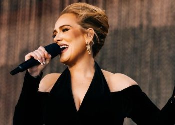 Адель снова взяла паузу в музыкальной карьере