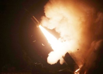 У Корейского полуострова снова запускают ракеты