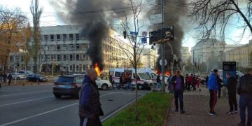 Восемь человек погибли во время утреннего обстрела Киева