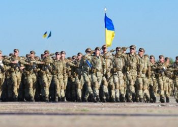 Военным могут разрешить выезжать из Украины
