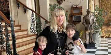 Пугачева выставила на продажу свой замок