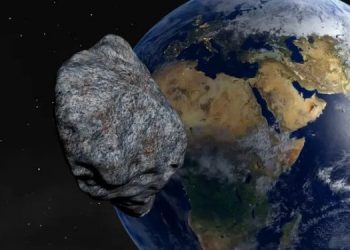 К Земле летит опасный 100-метровый астероид