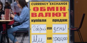 Каким будет курс доллара в 2023 году