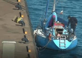 23 россиянина приплыли в Южную Корею