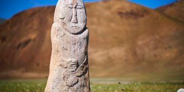 Выращивая картошку, нашел ценный артефакт!