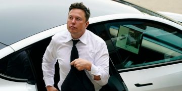 Пентагон изучает возможность оплаты Starlink