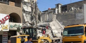 Жилой дом обрушился в центре Багдада