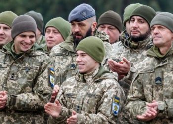 Зеленский отменил осенний призыв в армию