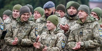 Зеленский отменил осенний призыв в армию