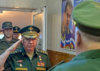 В РФ уволили четверых генералов