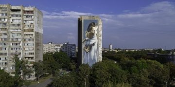 Россияне хотят уничтожить символ Мариуполя