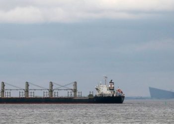 Доходы от экспорта российской нефти обвалились до минимума