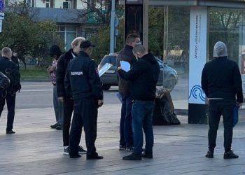 Военком Москвы отрицает раздачу повесток у метро