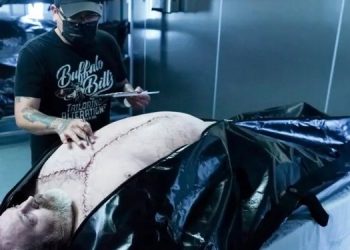 Американец 320 раз притворился мертвым