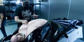 Американец 320 раз притворился мертвым