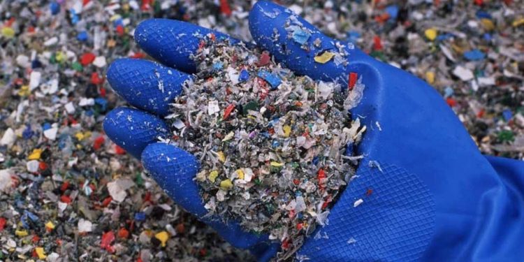 Найден способ быстро утилизировать пластик