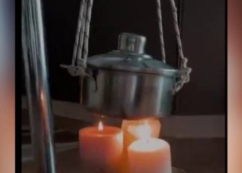 Украинцы показали, как готовят еду при отключениях света