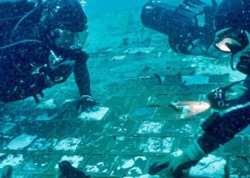 В Бермудском треугольнике найдены обломки взорвавшегося шаттла