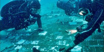 В Бермудском треугольнике найдены обломки взорвавшегося шаттла