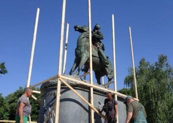 Памятник Суворову перенесут на территорию водоканала