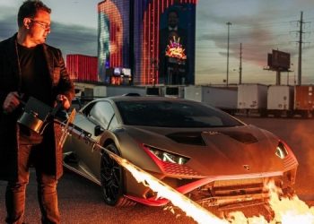 Блогер поджег эксклюзивный Lamborghini