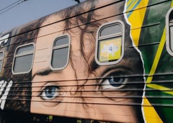 “Укрзализныця” начала продажу билетов на поезда в Херсон и Донецк