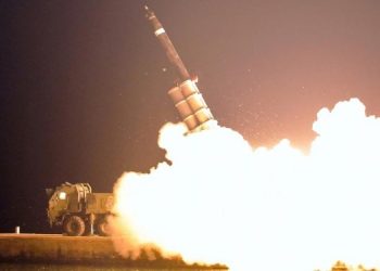 В сторону Японского моря запустили баллистическую ракету