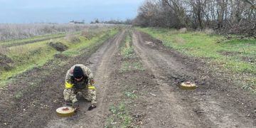 Жителей юга Украины предупредили о минной опасности