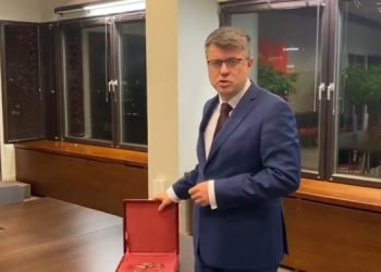 МИД Эстонии отправил в Гаагу наручники для Пригожина