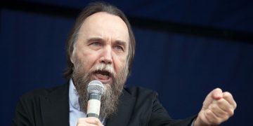 Дугин предложил убить Путина