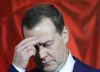 Медведев пообещал спасти мир от Сатаны