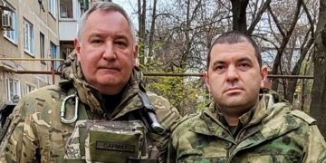 Рогозин возглавил группу военных советников